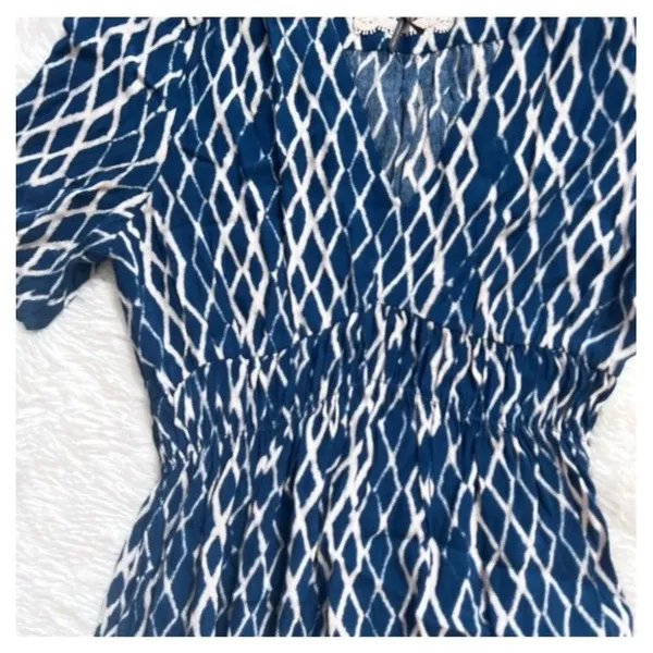 Anthropologie HD IN PARIS Blue White Diamond Printed Smocked Mini Dress Size 4 - Image 6