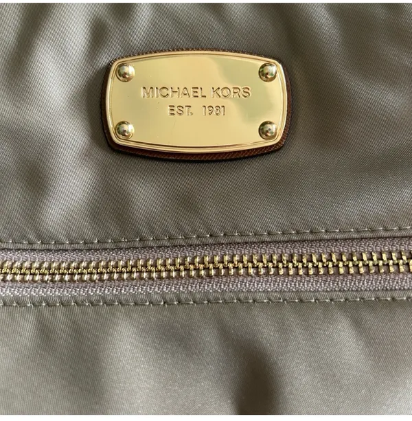 Michael Kors Crossbody - Image 3