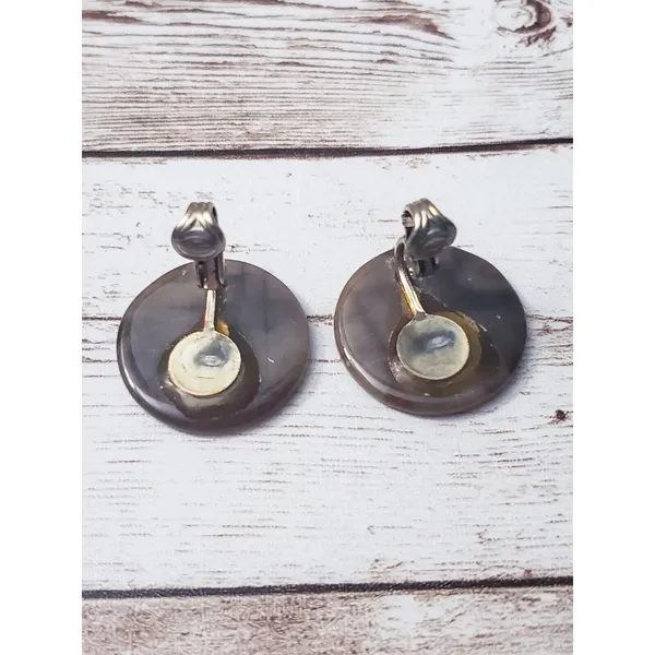 Vintage Clip On Earrings - Image 4
