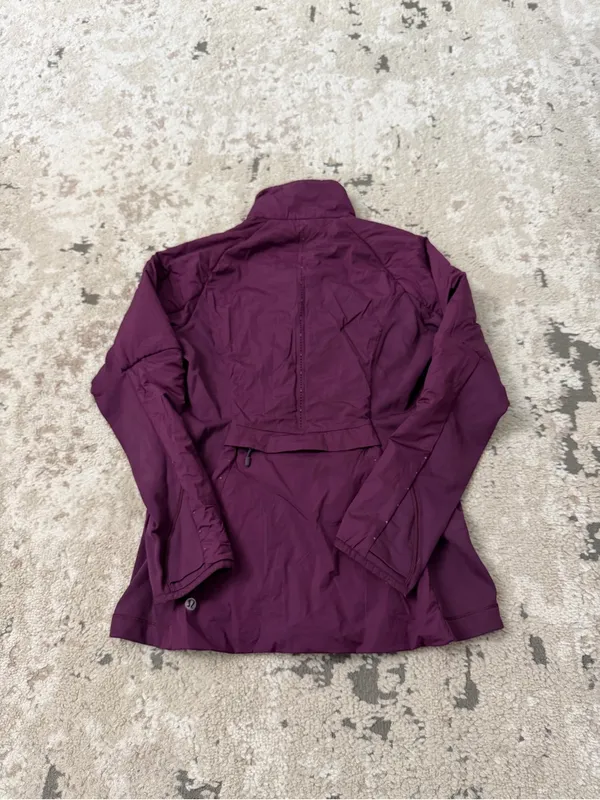 Lululemon Athletica Run for Cold PrimaLoft Athletic Jacket Size 4 Plum - Image 3