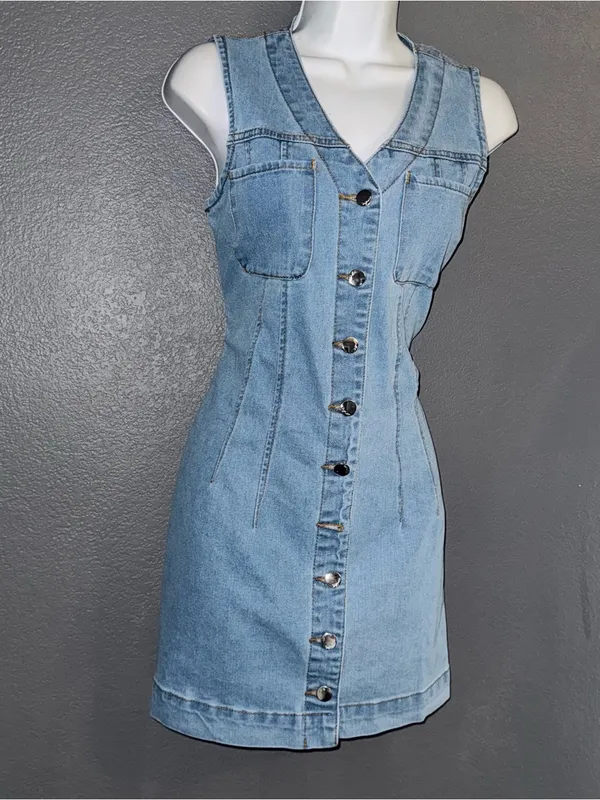 Vigoss Women's Denim Cotton Button-Up V-Neck Mini Dress Small - Medium - Image 4