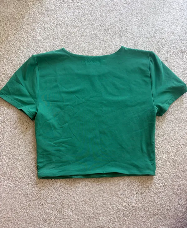 Aritzia Babaton Contour Green Crop Top - Image 3