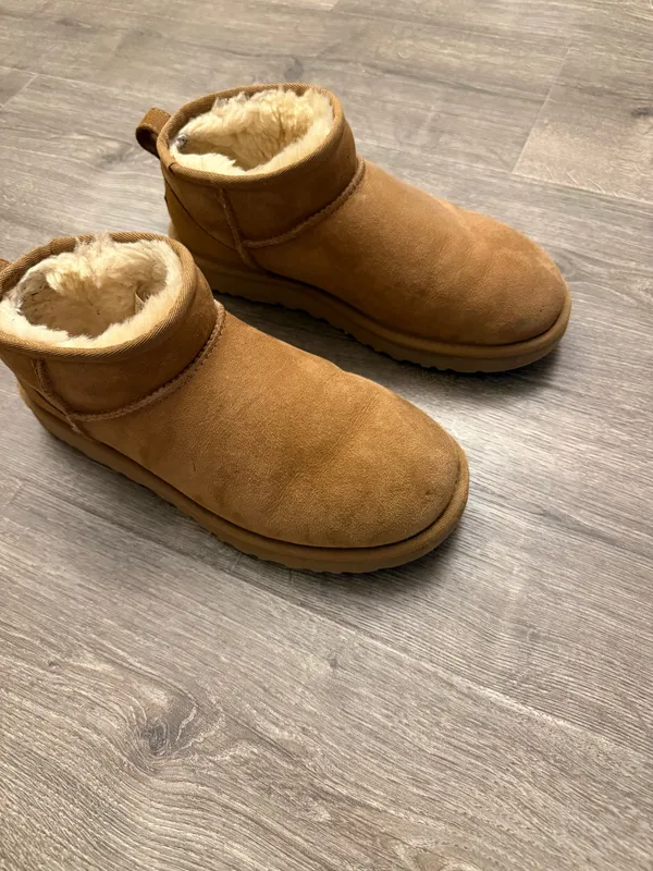 UGG Mini Boots Classic Women’s - Image 3