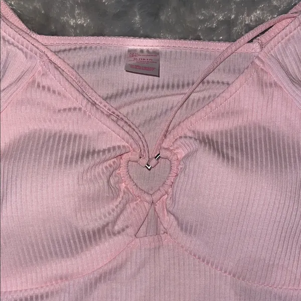No Boundaries Pink Ribbed Heart Ring Crop Top XL (15-17) - Image 3