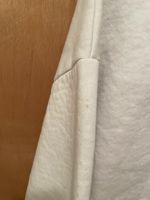 Disney store exclusive Mickey Mouse USA flag sweatshirt size medium multiple stains as seen on picture other than that good condition - Image 7