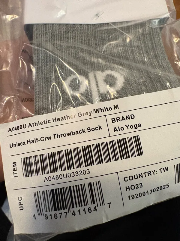 Alo Unisex Half-Crew Throwback Sock - Image 3