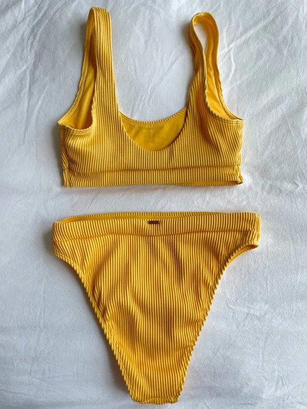 Hollister Yellow High-Waisted Ribbed Bikini Set - Image 2