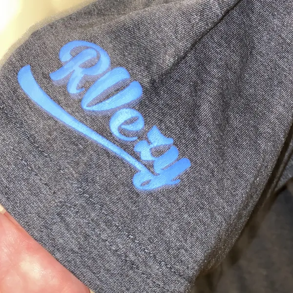 RVezy RV Camping Graphic T-Shirt “I sleep around” Size Medium - Image 4