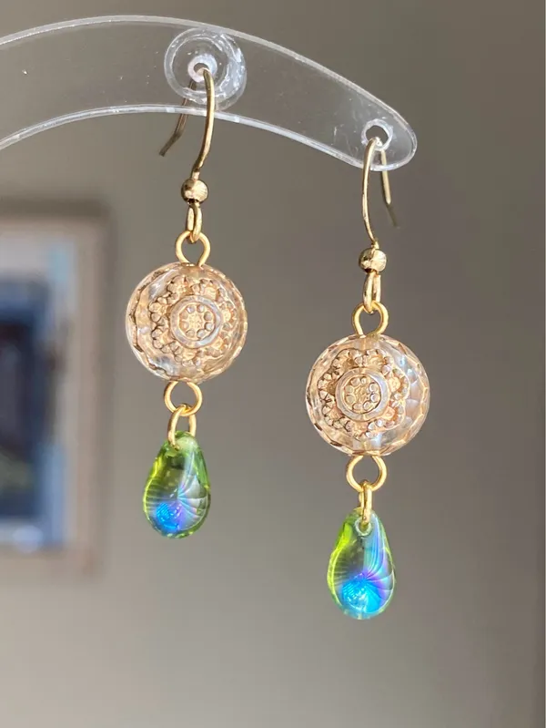 Handmade German & Czech beads elegant dangle earrings💚 - Image 2