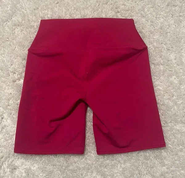 Alo Biker Shorts - Image 2