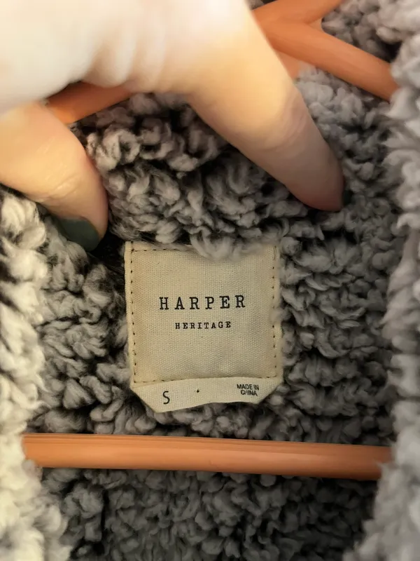 Faux Fur Zip-up Vest - Image 5