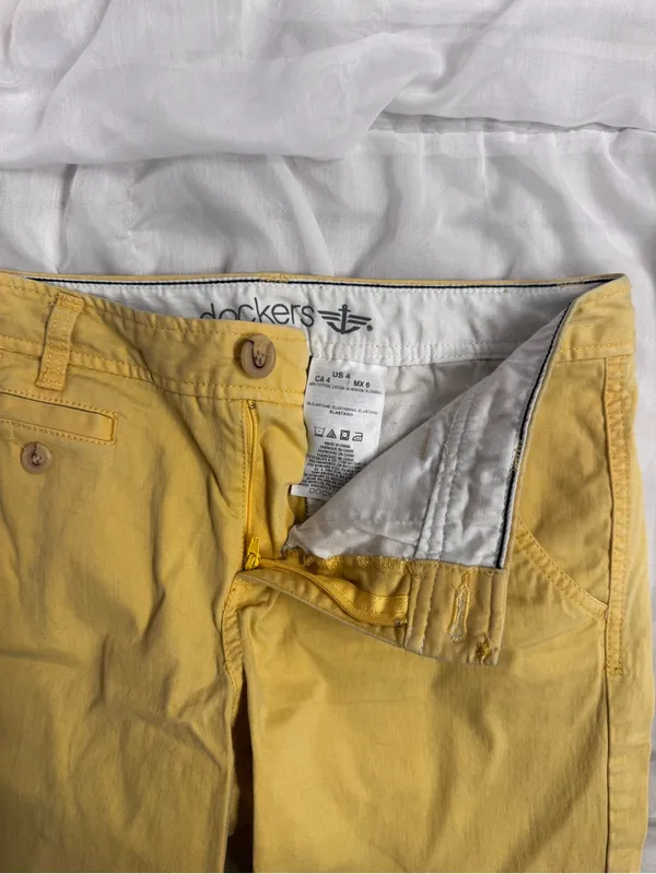 Dockers Vintage Capris - Image 2
