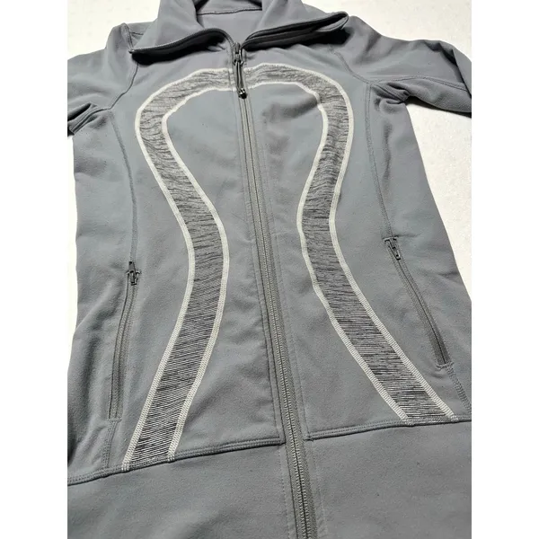 Lululemon Define Jacket Grey Full Zip Thumbholes Size 2 - Image 3