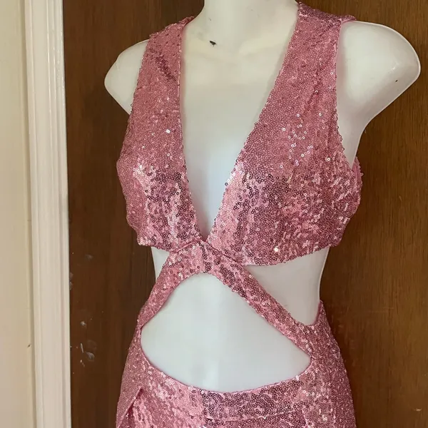 Pink sequin cutout maxi dress - Image 4