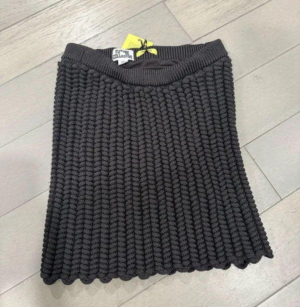 Knitted Black Skirt - Image 2