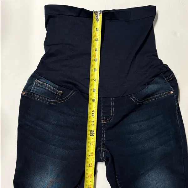 Bella Vida Maternity Jeans Stylish Dark Blue High-Waist for comfort. - Image 4