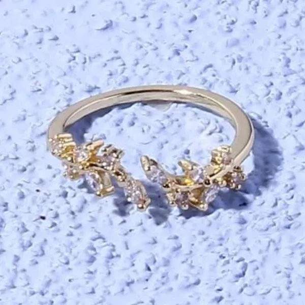 Gorgeous Delicate Jeweled gold ring Size 6 - Image 6