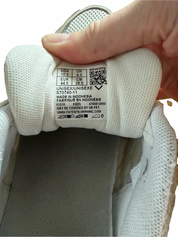 Saucony Off-White/Light Gray Mesh Athletic Sneakers - Image 7