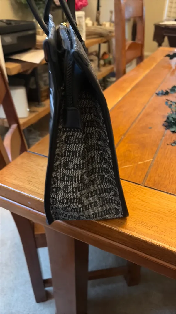 Juicy Couture Black and Grey Logo Tote - Image 2