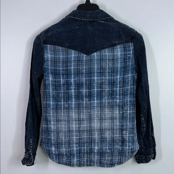 Bella Dahl plaid button down shirt size medium - Image 2
