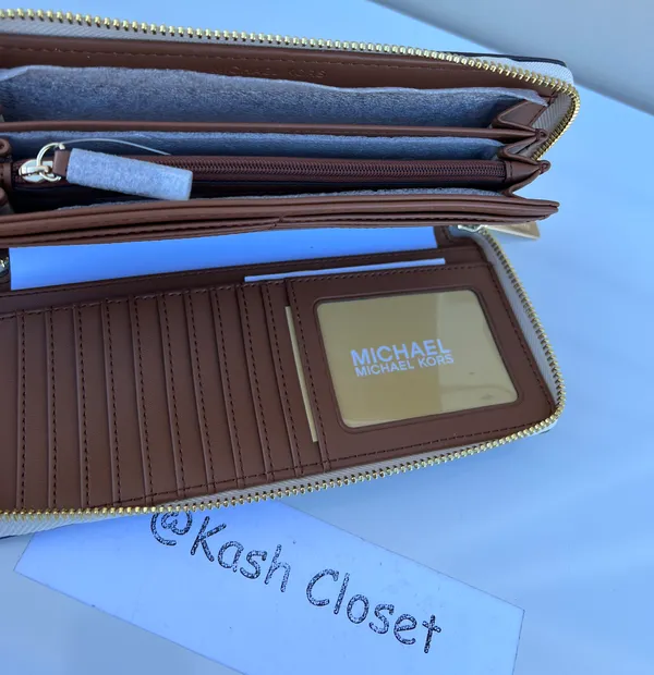 Large Logo Travel Continental Wallet/Wristlet - Vanilla - Image 3