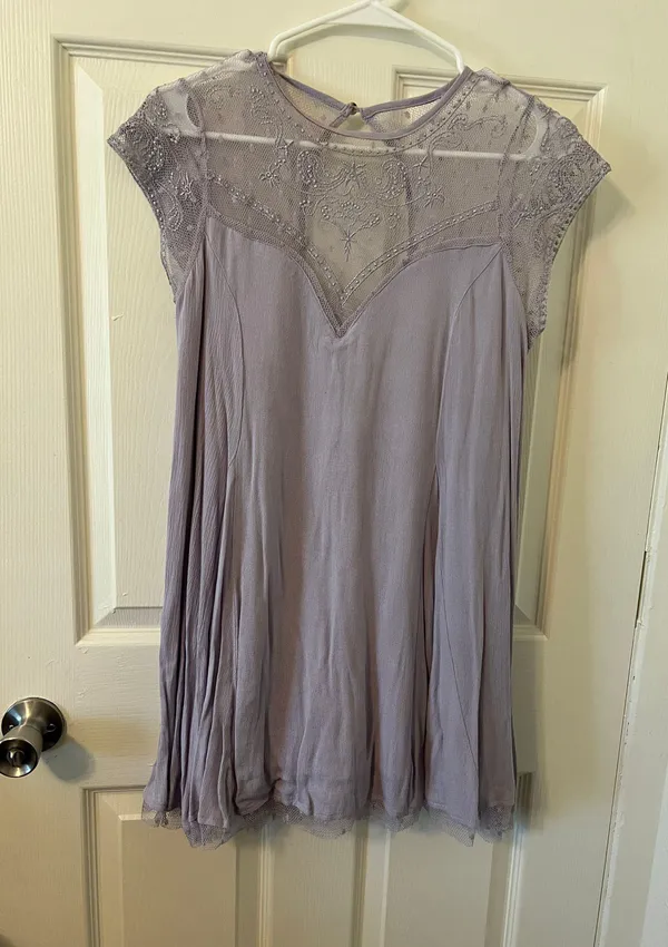 Boutique Light Purple Dress - Image 2