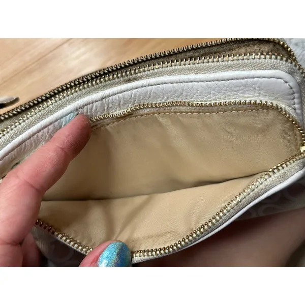 Coach: Tan Graphic Wristlet - Image 6