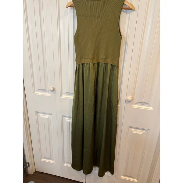 Taylor‎ Green Tank Maxi Dress Size large - Image 2