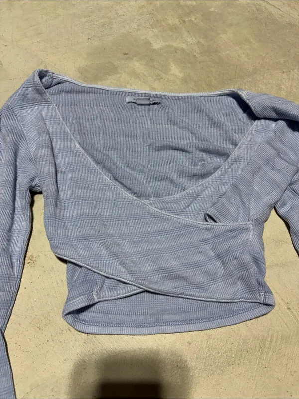 American Eagle Light Blue Ribbed Wrap Crop Top XS - Image 2
