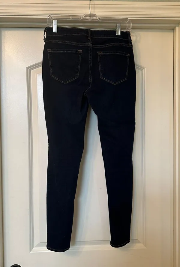 Old Navy - Boyfriend Super Skinny Dark Wash Jeans - Brand New Condition! 👖💙 - Image 2