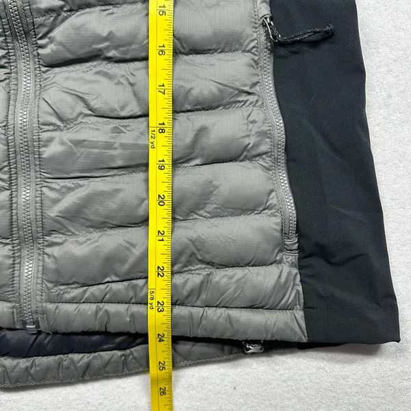 Columbia Women’s Quilted Puffer Vest Gray Black Full Zip Lightweight Size L - Image 6