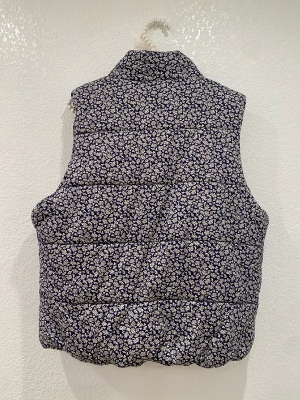 Princess Vera Wang quilted puffer floral vest size XL - Image 2