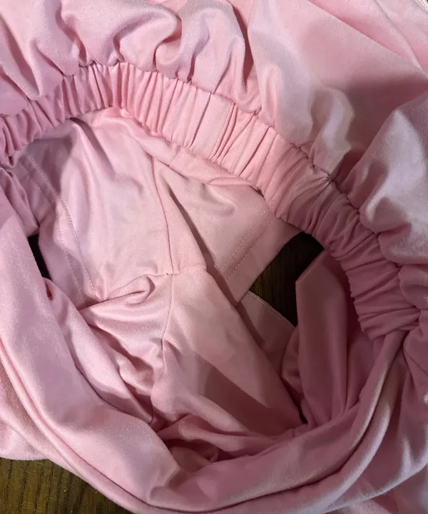 Baby pink mini skirt with bows - Image 3