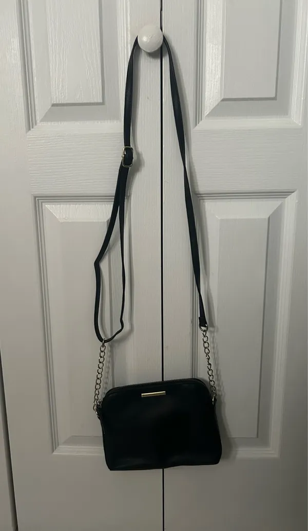 Black Faux Leather Crossbody Bag with Gold Chain - Image 3