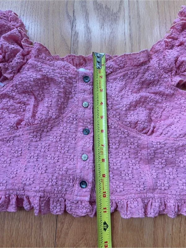 POL In Fair Verona Button Up Crop Top Pink‎ Eyelet Ruffle Cap Sleeve Small - Image 11
