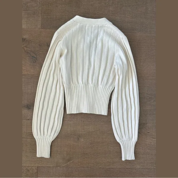 Wilfred aritzia plunge front button knit cardigan sweater - Image 3