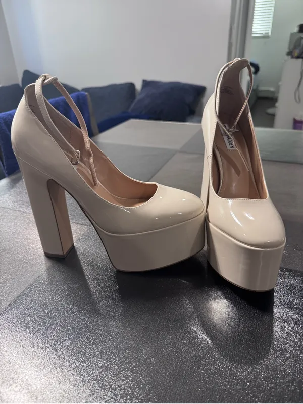 STEVE MADDEN Women's Skyrise Pumps - Image 9