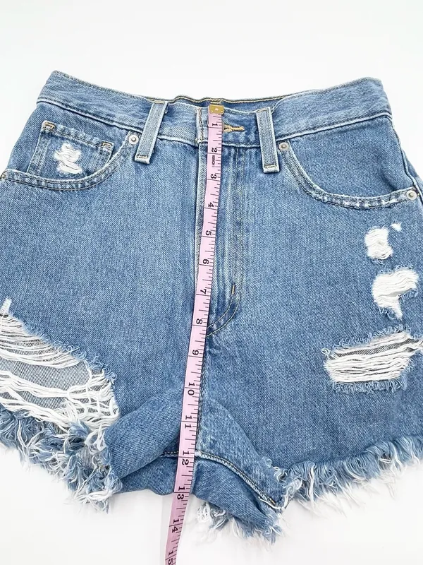 Levi's High Waisted Mom Shorts Size 24 Distressed Denim Cotton Frayed Hem Retro - Image 11