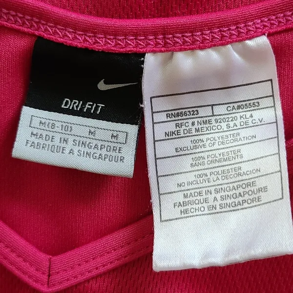 Nike v-neck tee size medium - Image 5