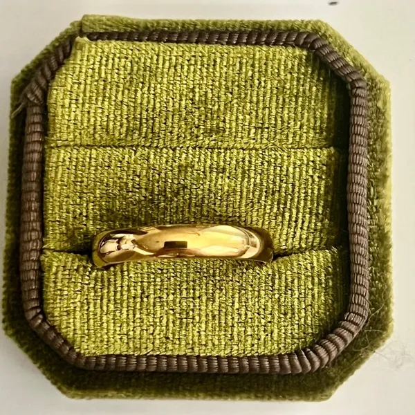 Classic 10k Plated Yellow Gold Polished 4mm Band Ring Size 9 - Image 2