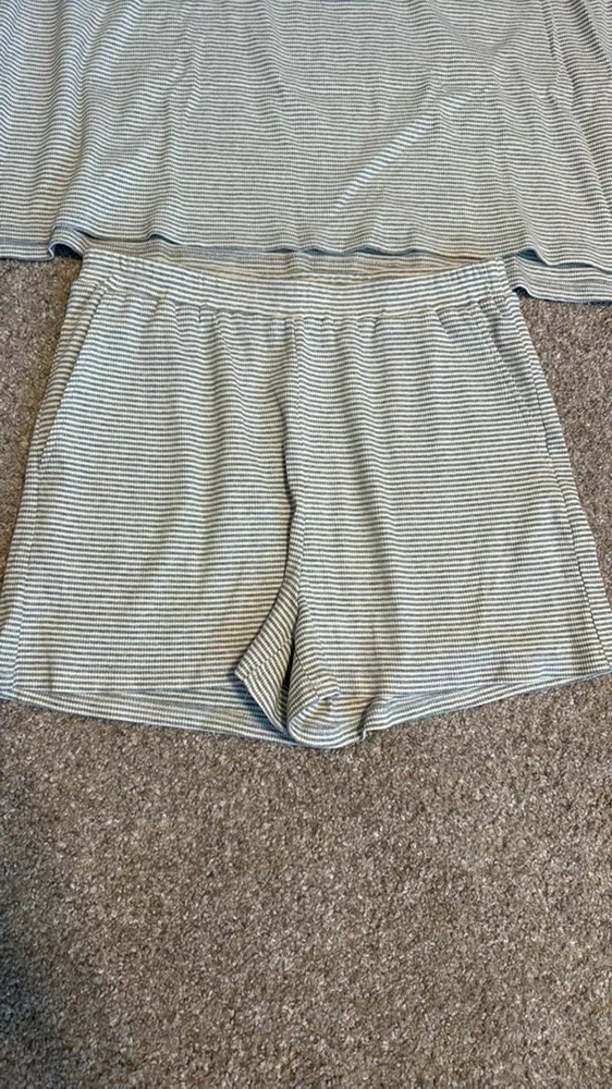 These Three Boutique Set - Image 4