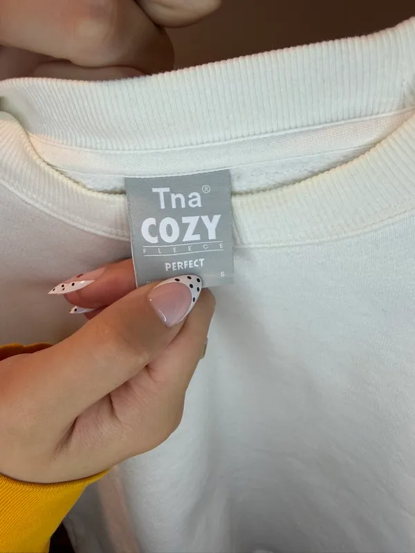 TNA Aritzia Cropped Crew - Image 2