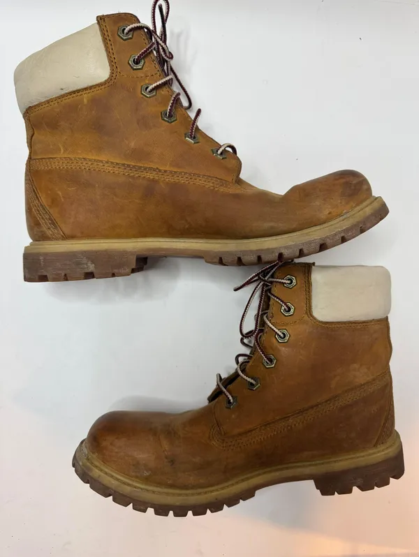 Timberland Leather Boots Model 8365B Size 8.5M - Image 5