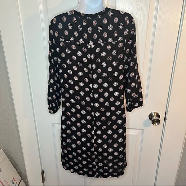 Old Navy Casual Floral Medallion Print MicroPleat front Tshirt Dress Navy XS - Image 6