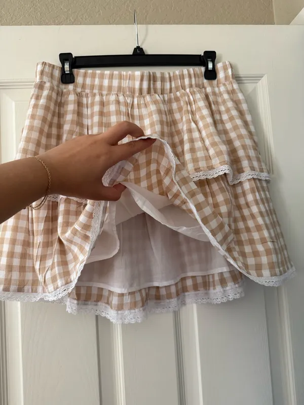 BNWT Neutral Gingham Lace Trim Tiered Mini Skirt - Image 2