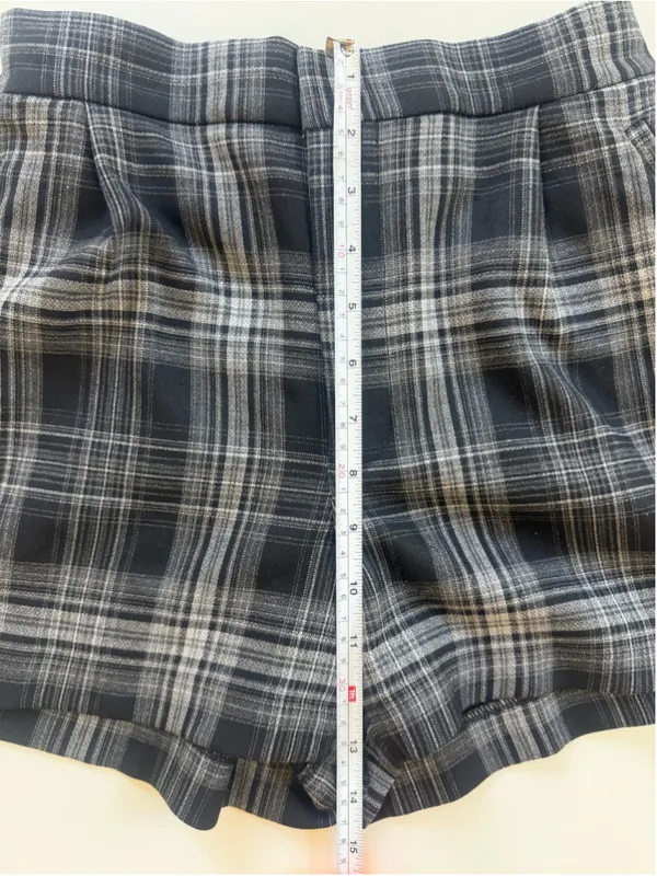 Abercrombie & Fitch Plaid Shorts Black/Light Gray Size XS - Image 4
