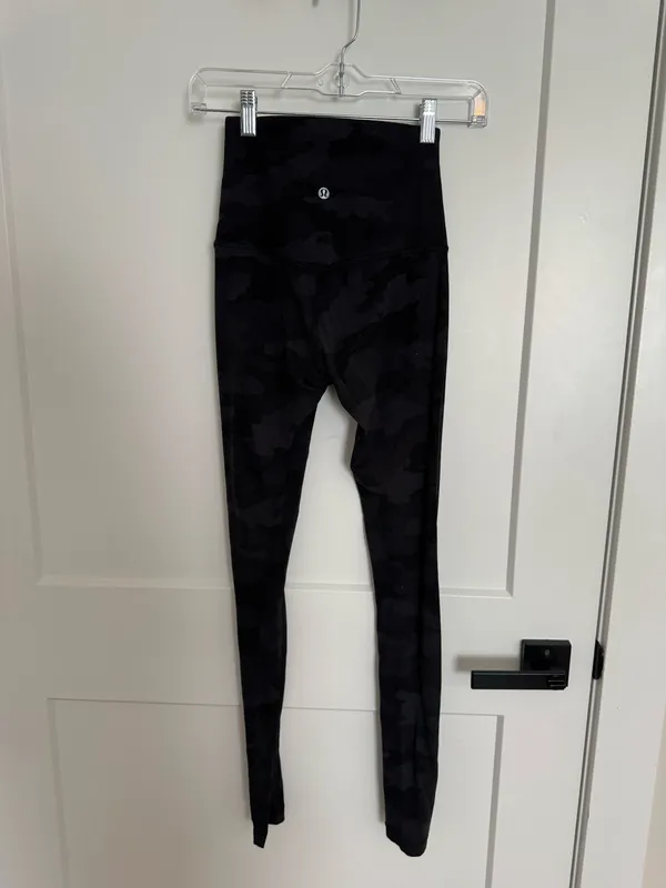 Lululemon Camo Leggings Black size 2 - Image 3