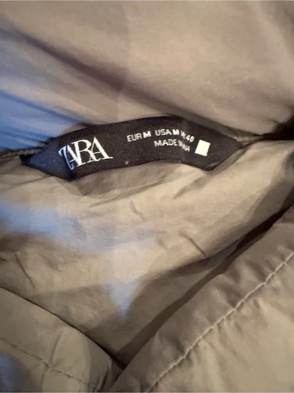 ZARA Gray Quilted Puffer Vest – Size M - Image 3