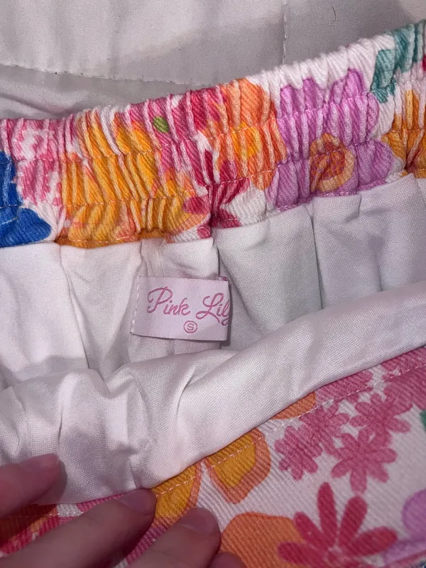 Pink Lily floral top and skirt - Image 4