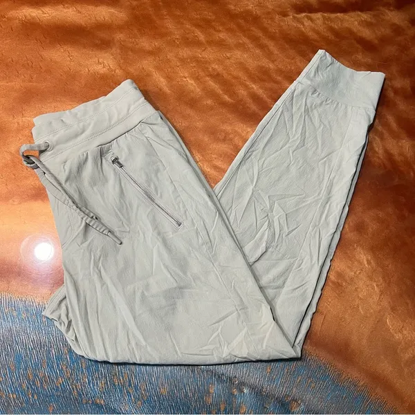 Athleta Trekkie North Joggers Khaki size 0 - Image 2